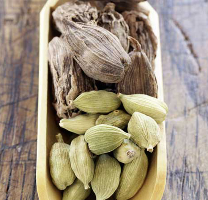 Drink Cardamom Elaichi Water For A Week See What Happens